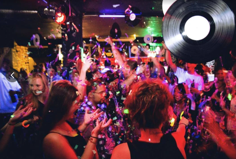 After dyke*march – FLINTA* Bar & DJ Night für FLINTA*s, Allies and Friends
